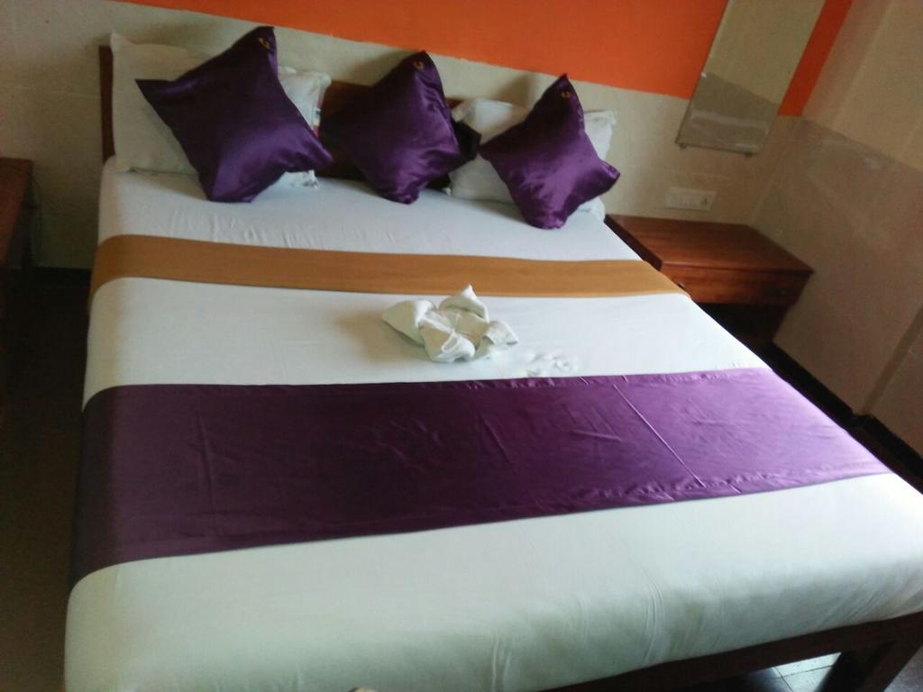 Hotel Q Deck Mumbai Kültér fotó