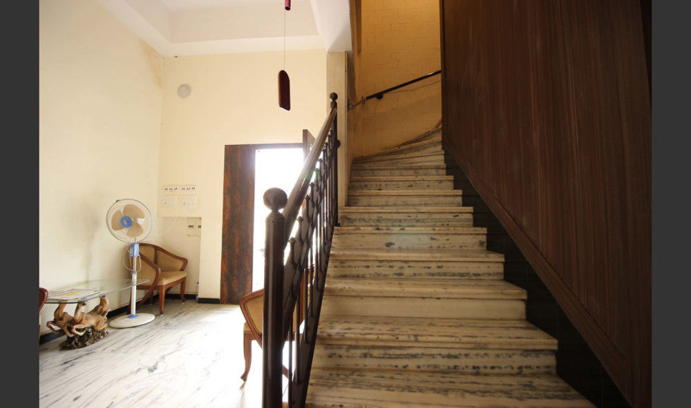 Hotel Q Deck Mumbai Kültér fotó